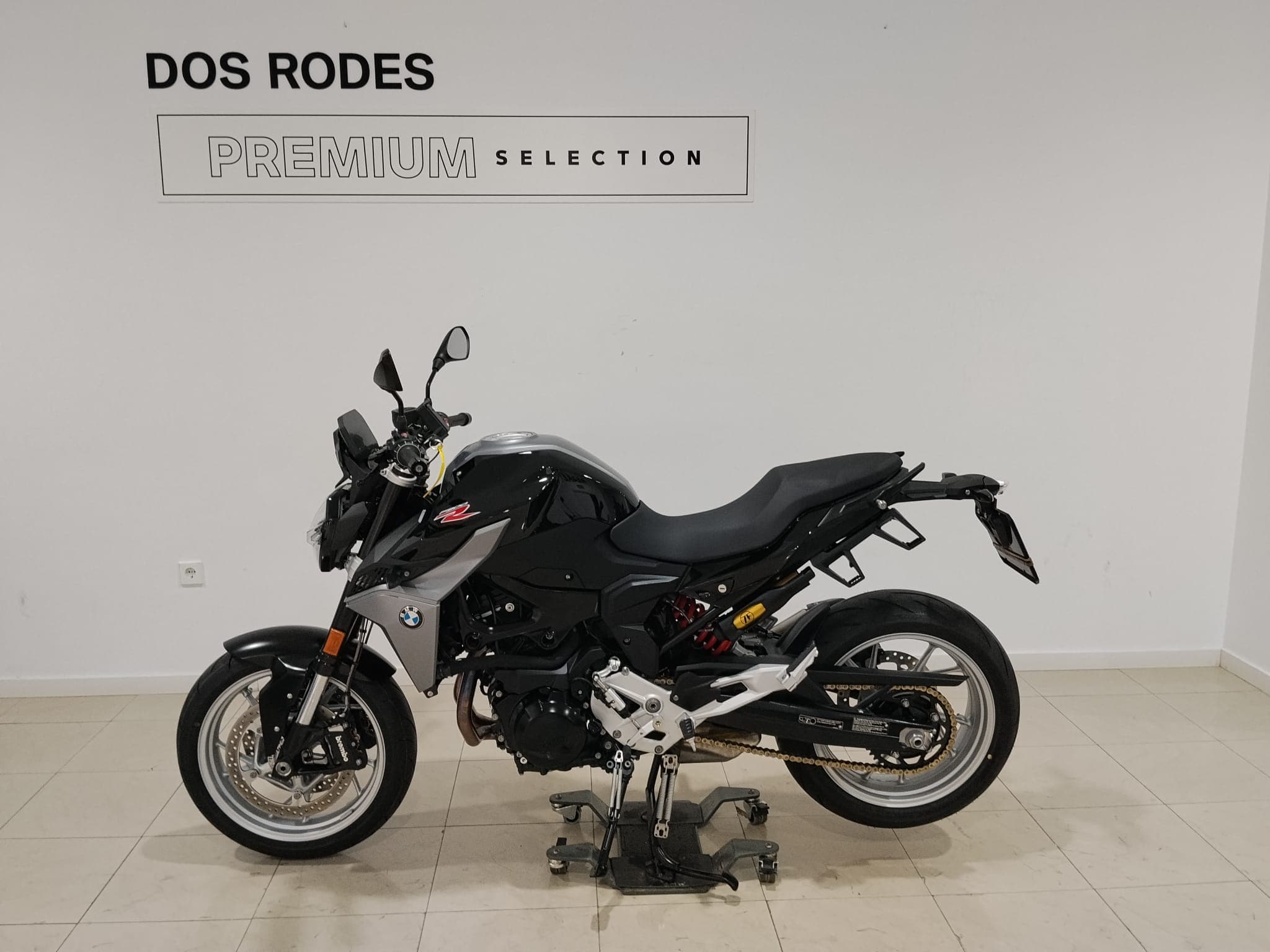 BMW F 900 R