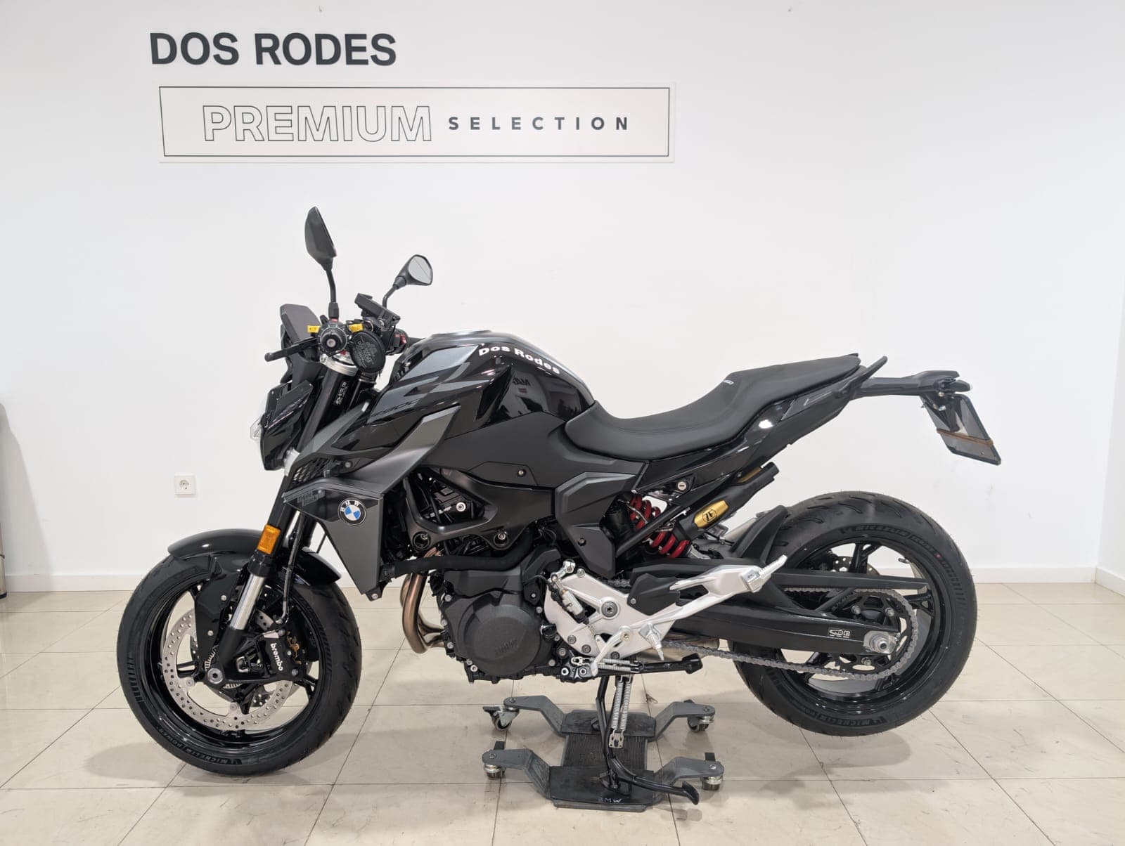 BMW F 900 R