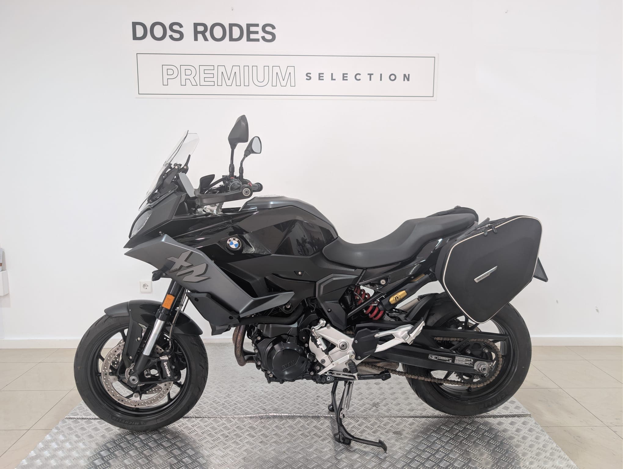BMW F 900 XR